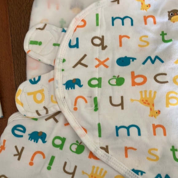 Swaddle wrap and hat set - Picture 2 of 2